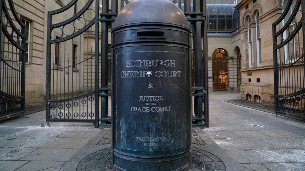 skynews-court-edinburgh-edinburgh-sheriff-court_6853286.jpg