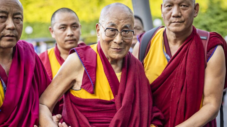 skynews-dalai-lama-tibet-china_6852885.jpg